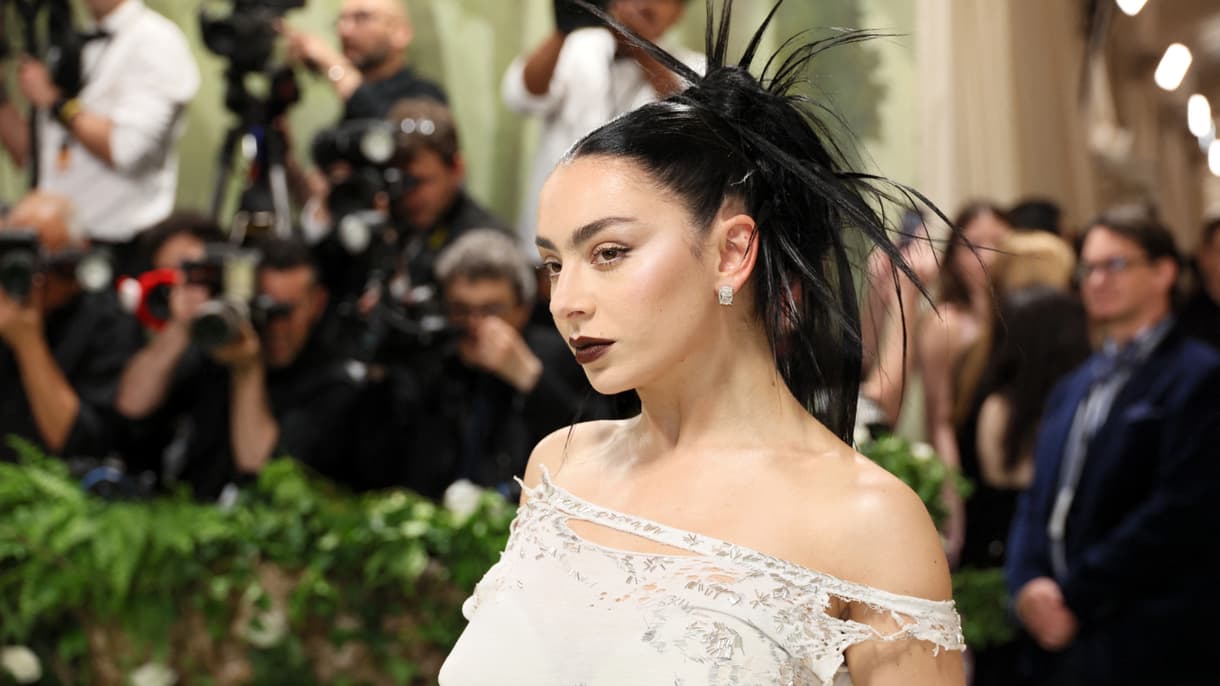 Charli XCX au Met Gala 2024, mai 2024