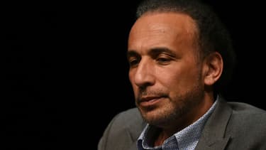 Tariq Ramadan lors d'une conférence sur le thème "Vivre ensemble" le 26 mars 2016 à Bordeaux (Gironde)
