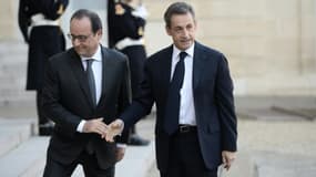 François Hollande reçoit NIcolas Sarkozy à l'Elysée, le 15 novembre 2015