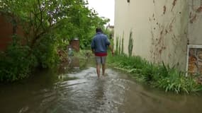 Un jardin inondé à Houilles