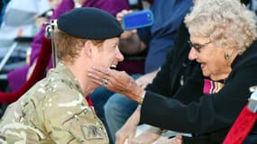 Le prince Harry et Daphne Dunne en mai 2015