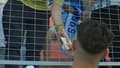 Dani Lorenzo (Malaga) donne son maillot à un supporteur… contre 50 euros (le 14/04/2024)