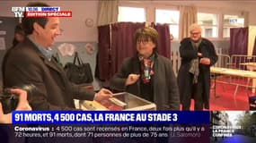 Municipales: Martine Aubry vient de voter à Lille