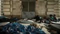 Des matelas à même le sol dans le camp de migrants du quartier de Stalingrad à Paris, le 12 juillet 2023