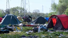 Des tentes de migrants dans le camp de Grande-Synthe, le 12 mai 2021