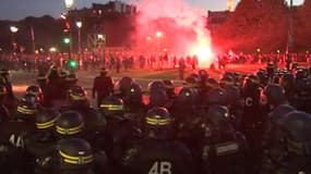 Des affrontements avec les forces de l'ordre ont eu lieu dimanche aux Invalides à Paris