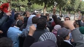 Manifestation à Tunis avenue Bourguiba après la mort de Chokri Belaïd