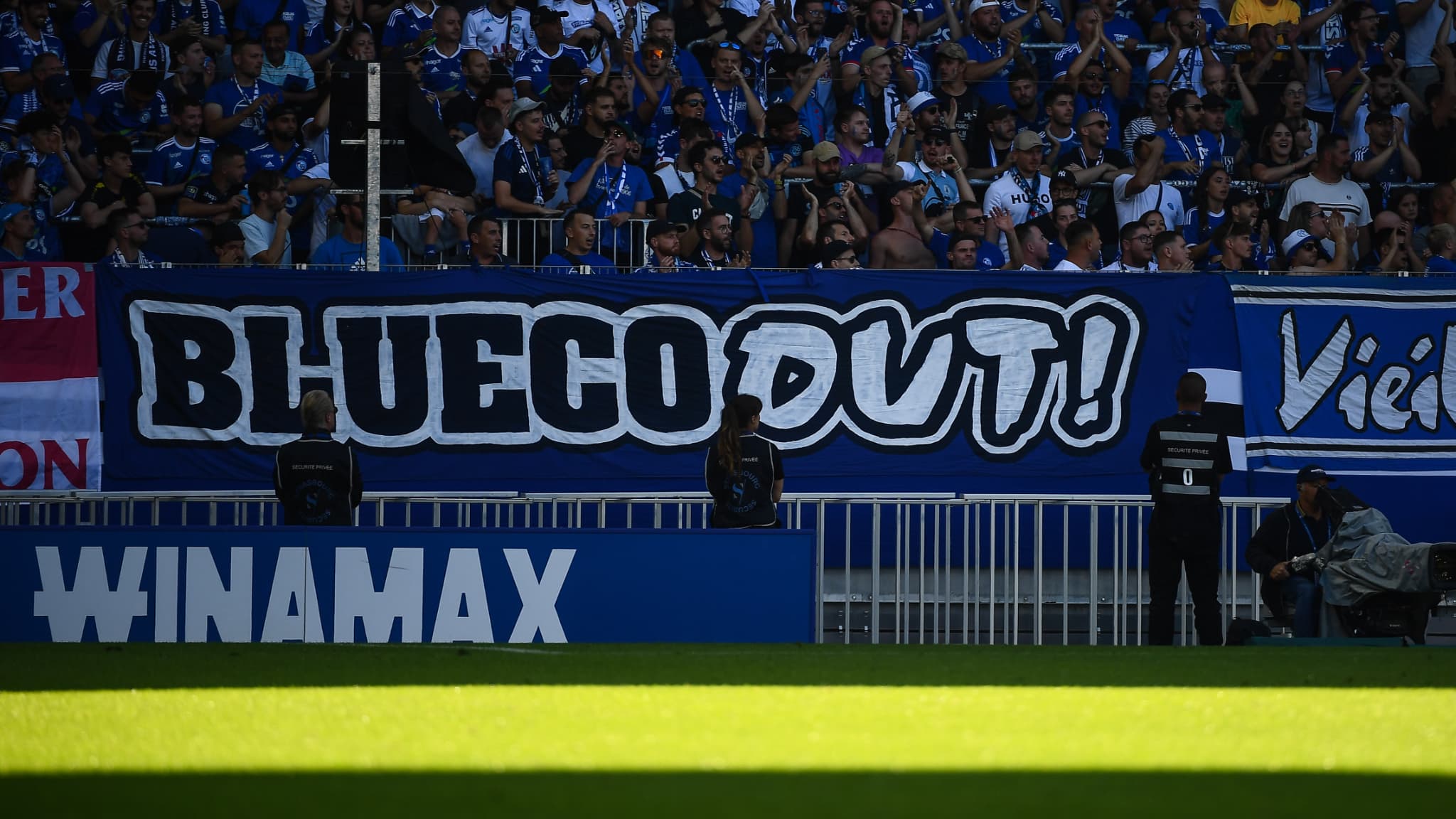"UN ACHARNEMENT" CONTRE LA MULTIPROPRIÉTÉ: LA RÉPONSE MUSCLÉE DE KELLER À LA COLÈRE DES ULTRAS DE STRASBOURG