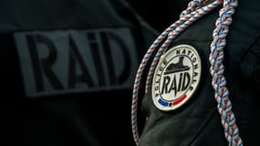 Les policiers du RAID ont mis plusieurs minutes avant de se rendre compte de leur erreur.