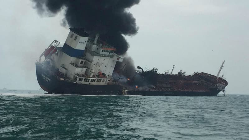 Le pétrolier en flammes, le 8 janvier 2019