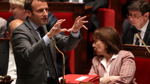 Emmanuel Macron et son collectif "en marche" accélèrent le mouvement.