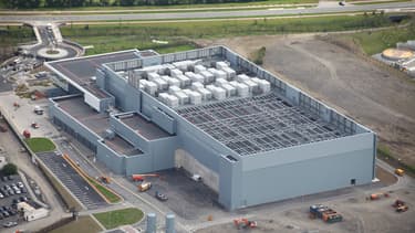 Microsoft dispose déjà en Irlande de ses propres datacenters ainsi qu'aux Pays-Bas, site qu'il a fait construire en propre. En Allemagne ou probablement en France, il recourt à des prestataires qui disposent déjà de salles informatiques d'hébergement.