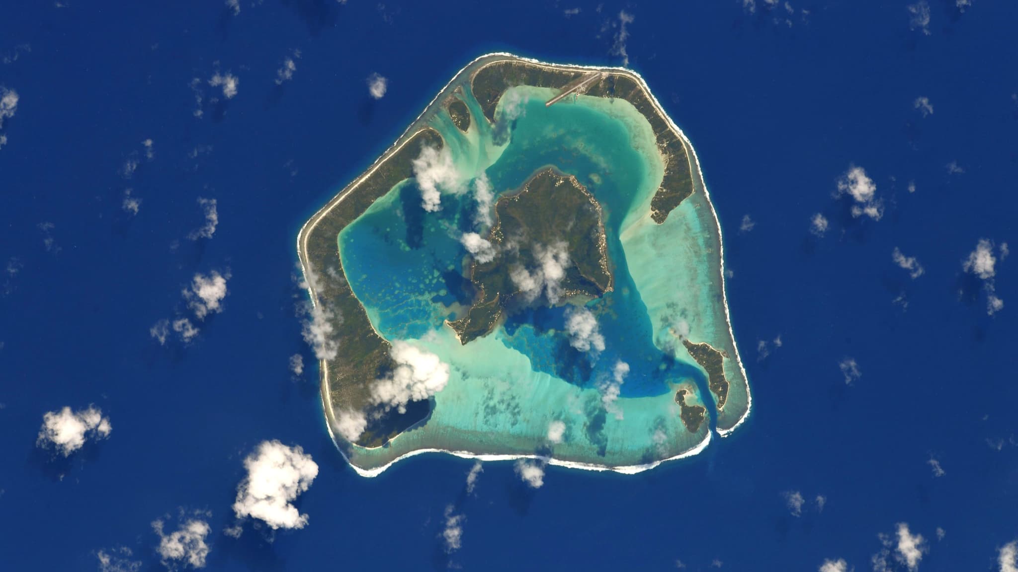 Photo of Thomas Pesquet comparte fotos sublimes de la Polinesia Francesa desde el espacio