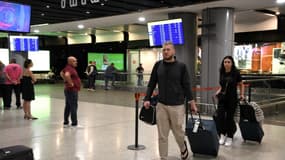 Des Russes arrivent à l'aéroport Zvartnots d'Erevan le 21 septembre 2022.