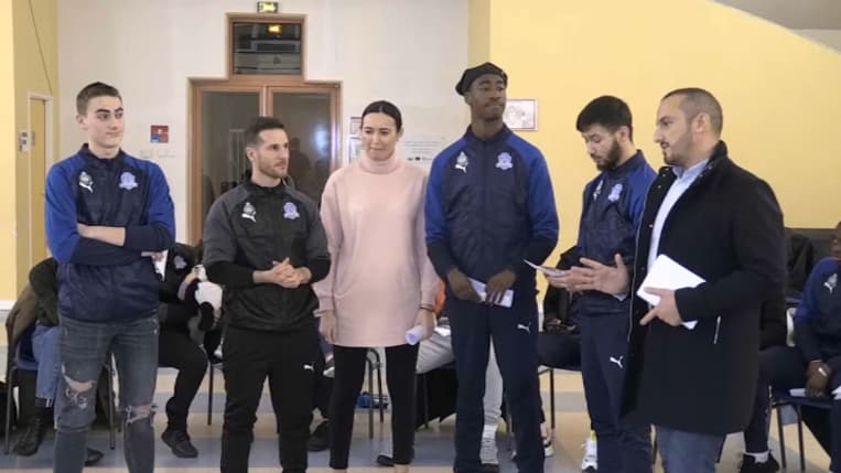 Krimo, le chef de projet, s'adresse aux jeunes