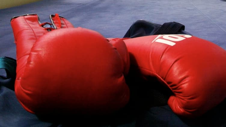 Des gants de boxe