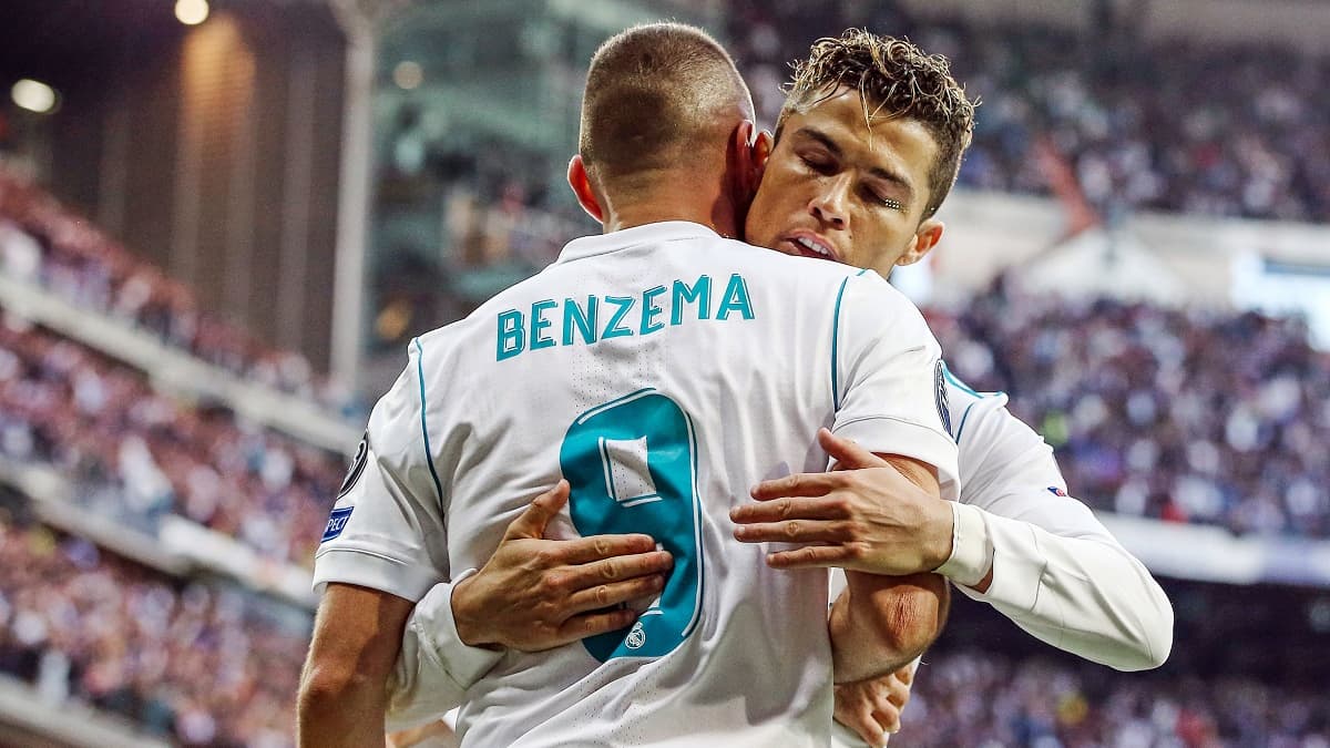 Karim Benzema (de dos) et Cristiano Ronaldo en 2018 au Real Madrid Karim Benzema (de dos) et Cristiano Ronaldo en 2018 au Real Madrid