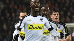 Les apparitions de Nicolas Pépé avec Angers cette saison ont séduit plusieurs clubs de Ligue 1 et d'Angleterre.