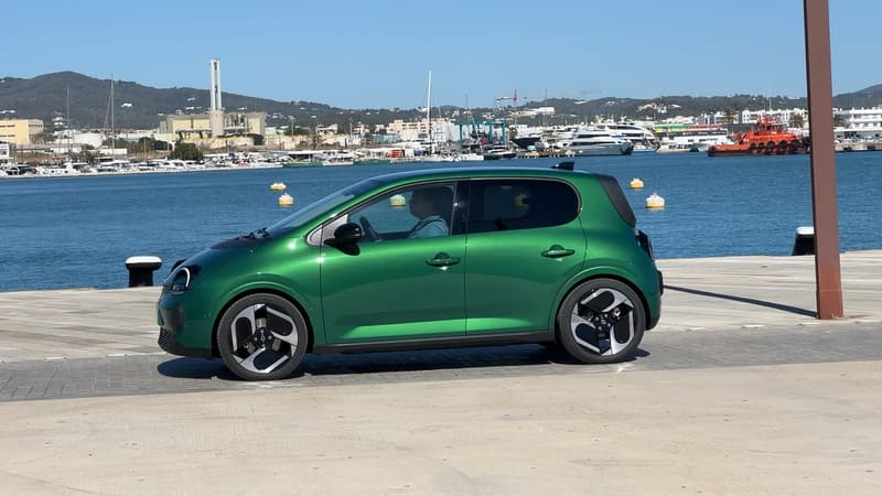 Écran 10 pouces, 260 km d'autonomie... On a testé la nouvelle Renault Twingo et c'est peut-être enfin une bonne petite électrique à partir de 16.000 euros