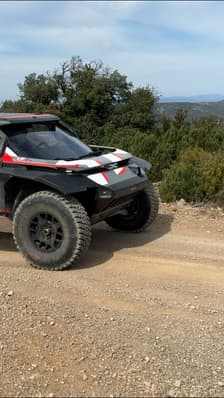  Sébastien Loeb nous présente sa voiture de rallye-raid 
