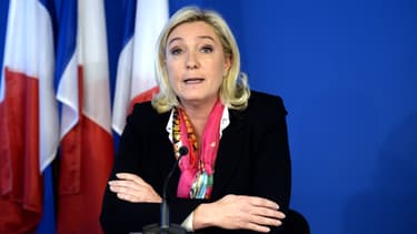 Marine Le Pen au siège du FN pendant une conférence de presse, le 17 décembre.