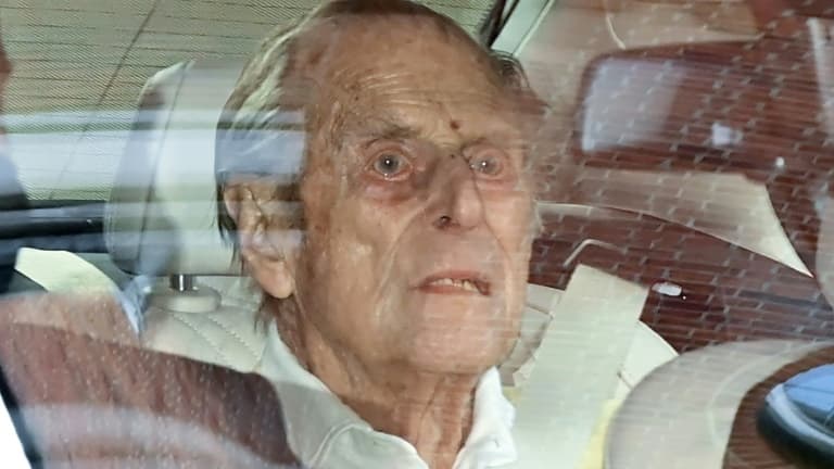 Le prince Philip, duc d'Edimbourg, à sa sortie de l'hôpital King Edward VII à Londres, le 16 mars 2021