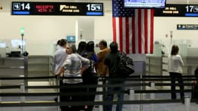 Service des douanes dans un aéroport américain