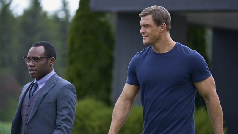 Malcolm Goodwin et Alan Ritchson dans la série "Reacher" sur Amazon.