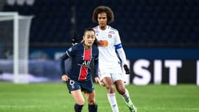 Luana face à Wendie Renard lors de PSG-OL en 2020