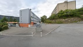 Le collège Les Hauts-de-Plaine à Laragne-Montéglin.