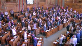 Une minute de silence observée ce mardi matin au Conseil de Paris en hommage au pompier mort à Saint-Denis.