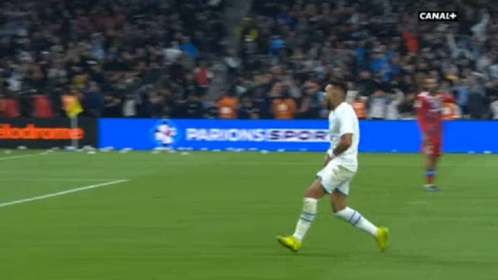 La joie de Payet sur son deuxième but La joie de Payet sur son deuxième but