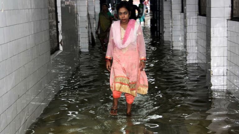 "Une partie du rez-de-chaussée a été inondée dimanche après l'engorgement d'un tuyau en raison des fortes pluies", a expliqué le responsable de l'hôpital.
"Une partie du rez-de-chaussée a été inondée dimanche après l'engorgement d'un tuyau en raison des fortes pluies", a expliqué le responsable de l'hôpital.