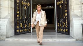 Isabelle Balkany sort de la mairie de Levallois-Perret, en 2011.