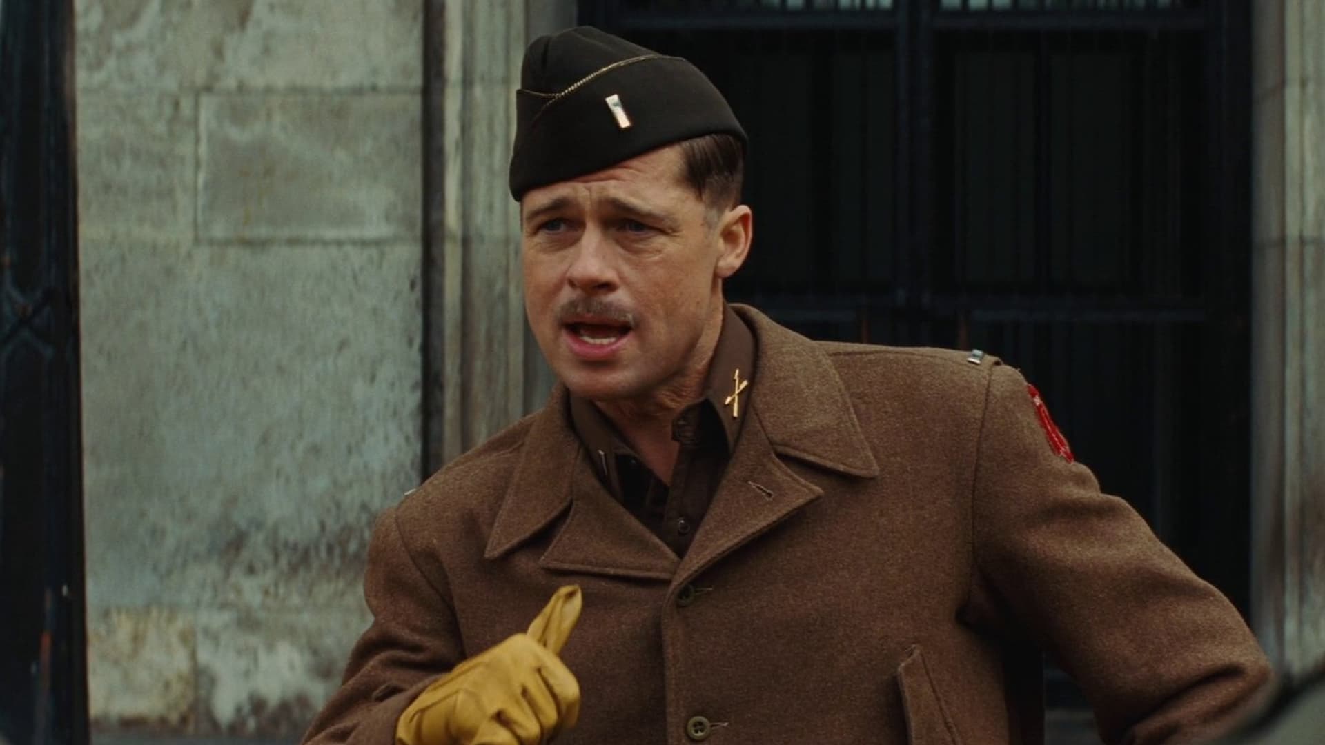 Brad Pitt dans Inglourious Basterds. Brad Pitt dans Inglourious Basterds.