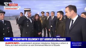 Volodymyr Zelensky accueilli par le ministre des Armées Sébastien Lecornu à l'aéroport d'Orly