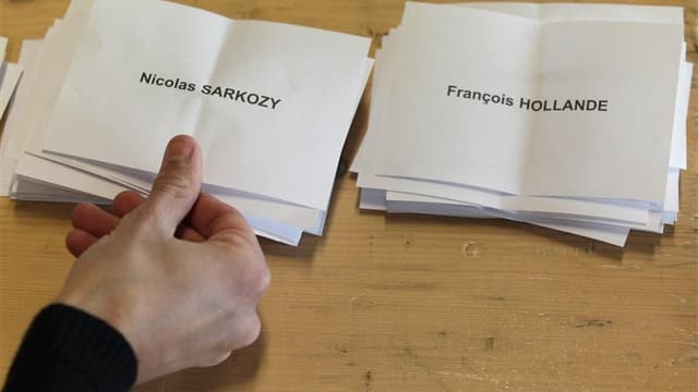 Le gouvernement français a refusé lundi de fermer tous les bureaux de vote à 20H00, comme le recommandait une autorité de contrôle en vue du second tour de l'élection présidentielle dans le but de limiter les risques de "fuites" des estimations. /Photo pr