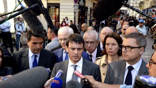 La ministre de l'Intérieur, Manuel Valls, s'est exprimé sur les lieux de l'agression.