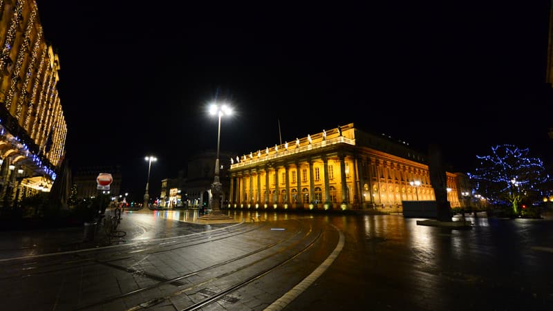 L'opéra national de Bordeaux la nuit, le 17 décembre 2020 (Photo d'illustration).