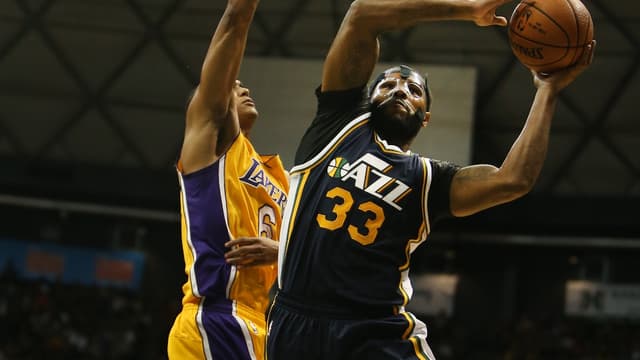Trevor Booker en action face aux Lakers.