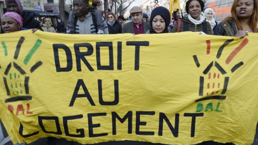 Les militants du Droit au logement dans les rues de Paris samedi 29 mars