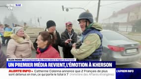 Les images de l'euphorie des Ukrainiens de Kherson lors de l'arrivée d'un reporter de Sky News dans la ville