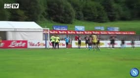 Koulibaly régale avec un but en coup du foulard à l’entraînement du Napoli