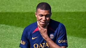 Kylian Mbappé à l'entraînement avec le PSG en juillet 2023.