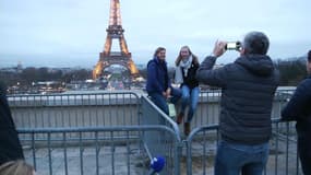 Les touristes de retour à Paris 