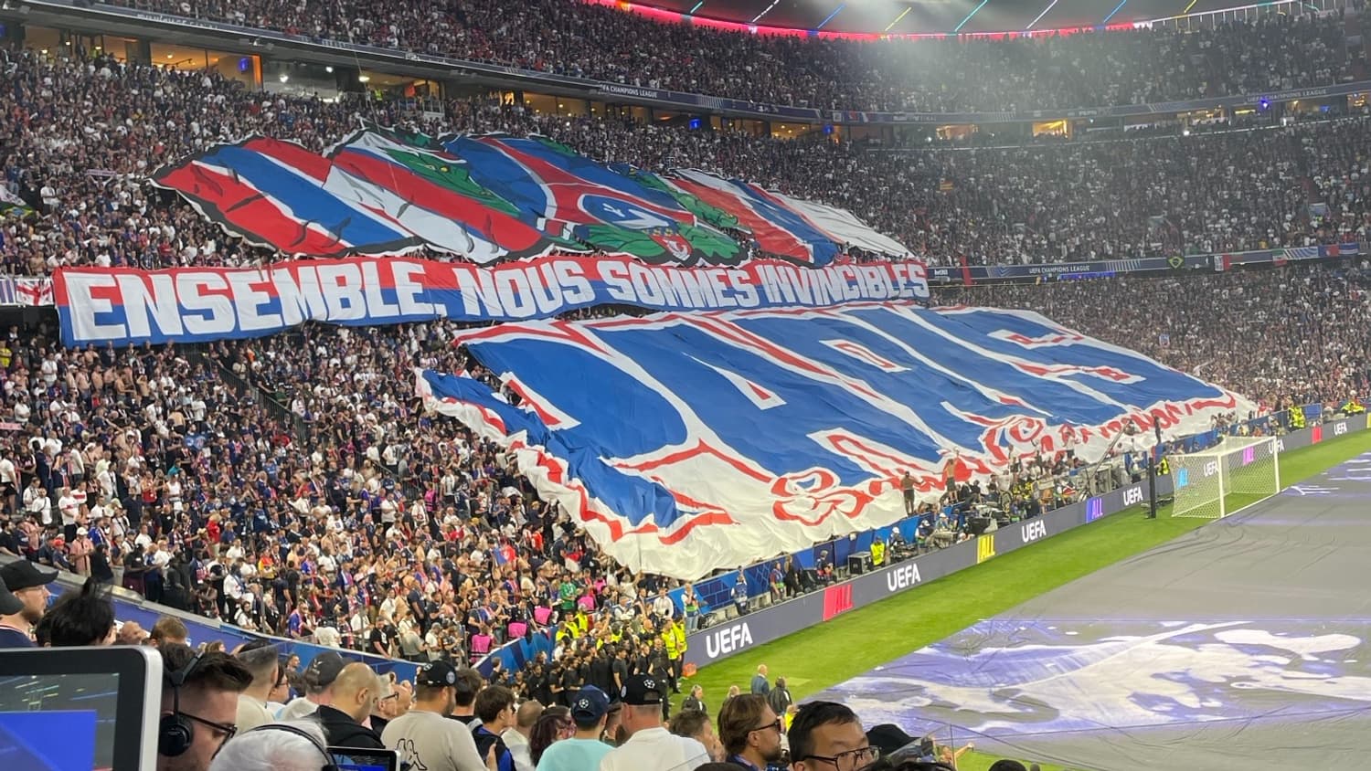 Le tifo déployé par les supporters parisiens à Munich, 31 mai 2025