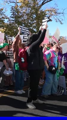 8 ans après sa première victoire, la nouvelle mandature de Trump peine à mobiliser ses opposants 