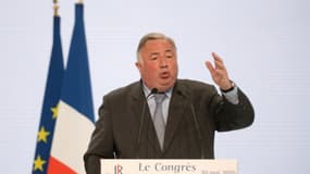 Le président du Sénat Gérard Larcher au congrès des Républicains (LR) à Paris, le 30 mai 2015