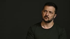 Le président ukrainien Volodymyr Zelensky participe à une réunion avec des fabricants dans le cadre de la plateforme économique Made in Ukraine à Kovel, le 30 juillet 2024.
