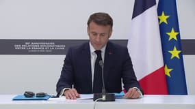 Emmanuel Macron déclare accueillir "favorablement les engagements des autorités chinoises à s'abstenir de vendre toute arme" à la Russie